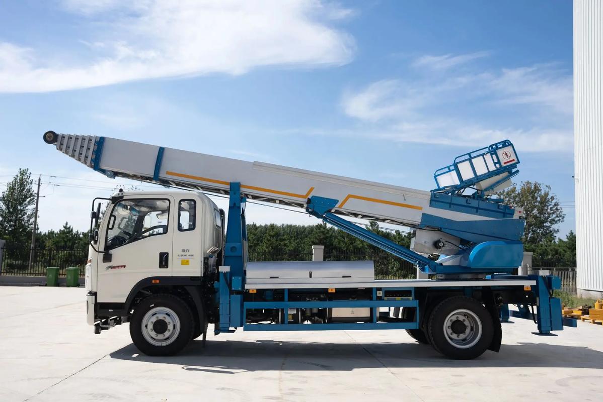 泌阳云梯上料车租赁费用