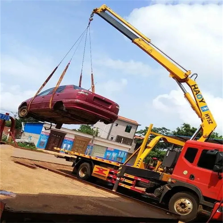 泌阳吊车吊汽车的正确方法